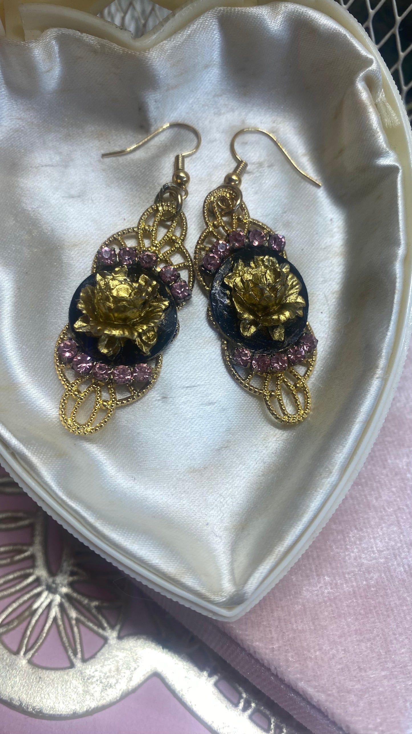 Cameo rose Earrings