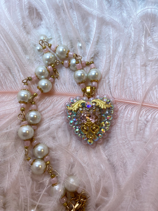 Heart pearl necklace