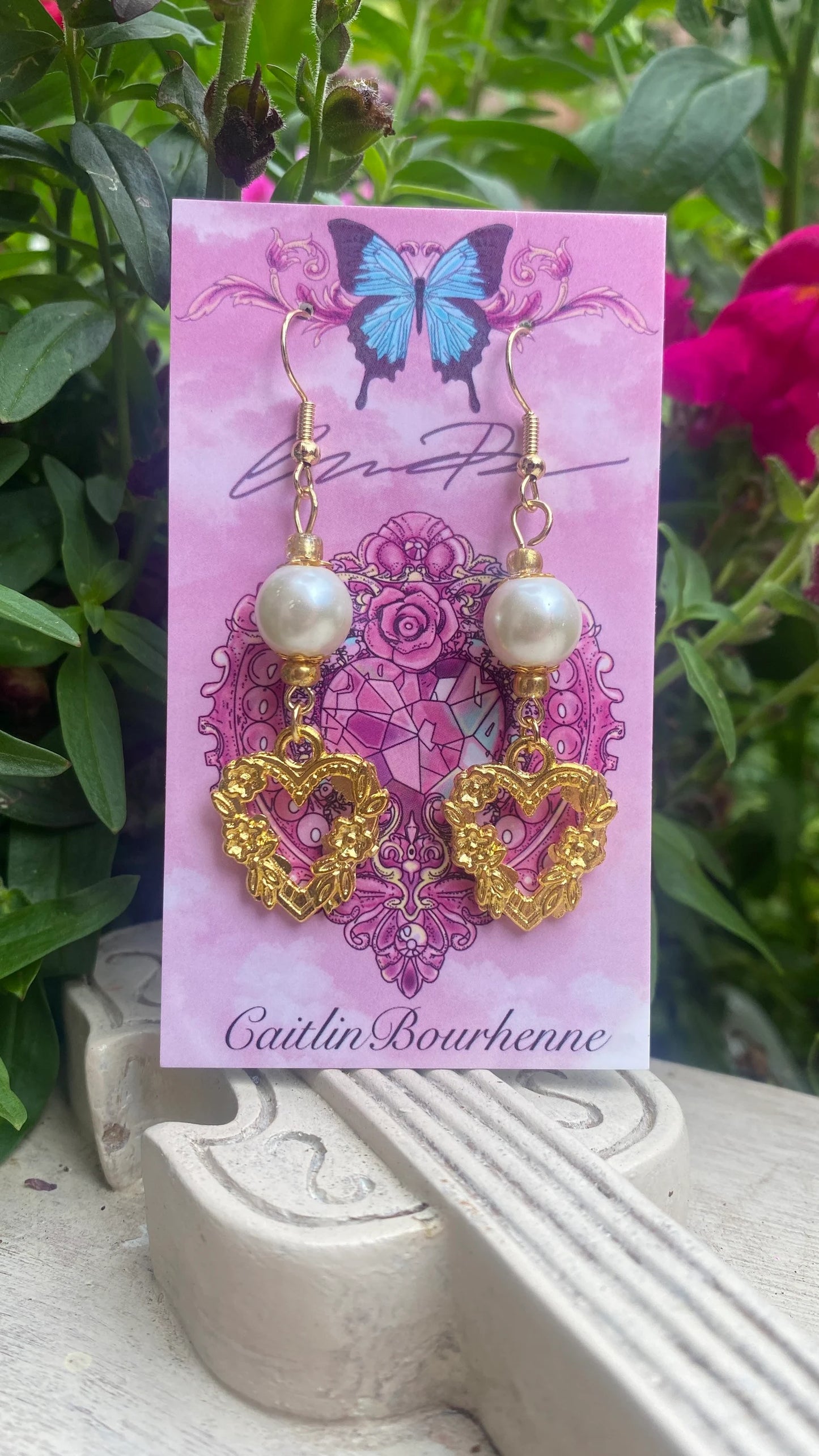 Pearl and heart Earrings